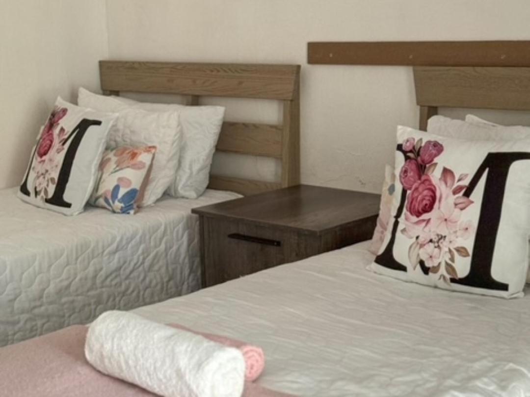 Monet Guesthouse Marble Hall Rom bilde